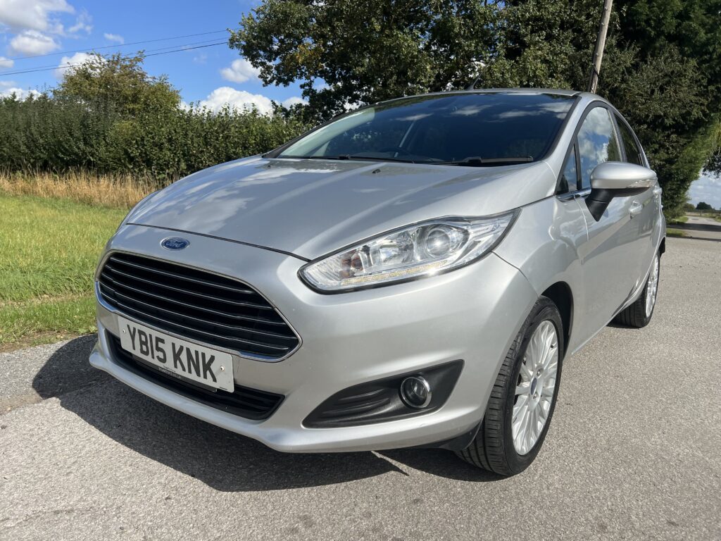 2015 15 plate Ford Fiesta 1.0 litre Ecoboost Titanium 5 Door Petrol
