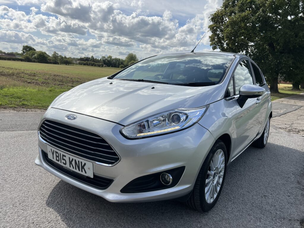 2015 15 plate Ford Fiesta 1.0 litre Ecoboost Titanium 5 Door Petrol