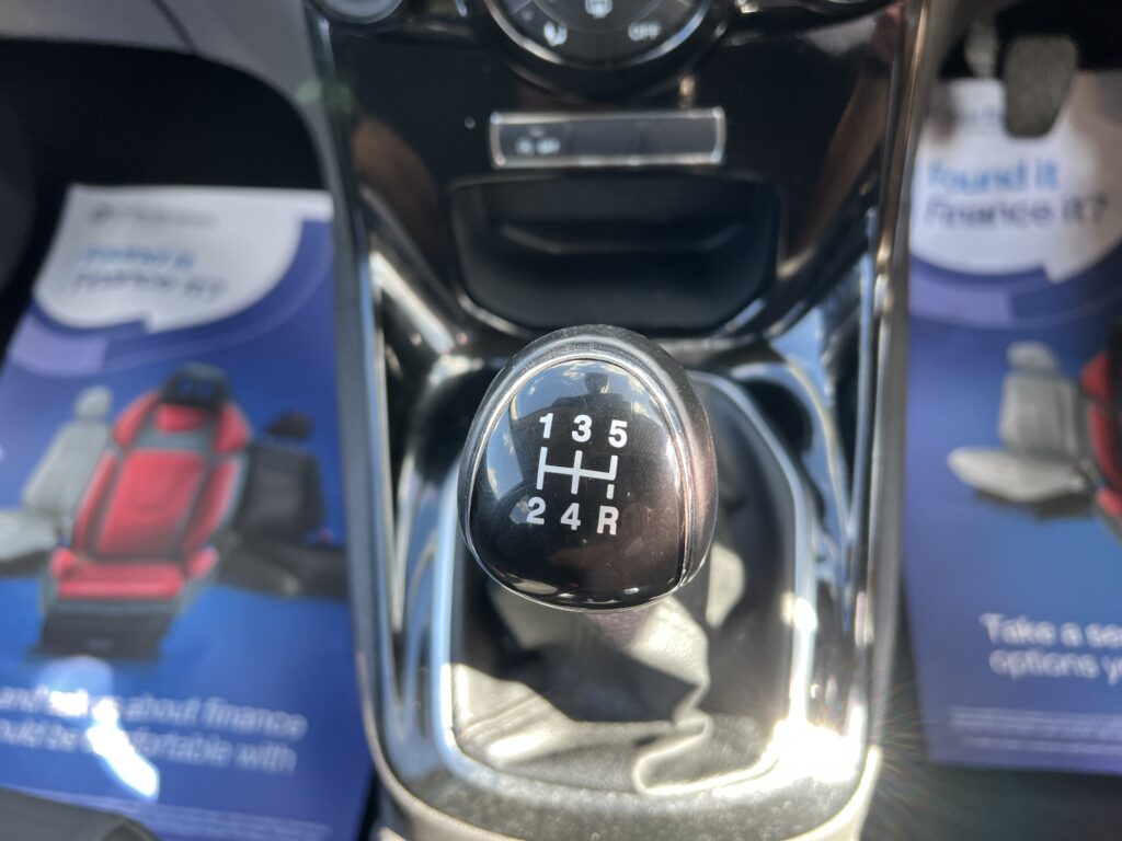 2015 15 plate Ford Fiesta 1.0 litre Ecoboost Titanium 5 Door Petrol